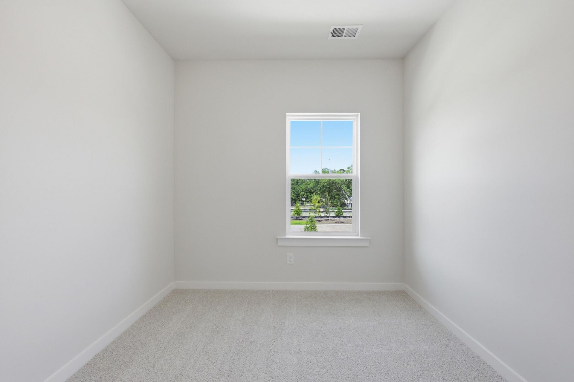 132 Fernbank Court Photo 23
