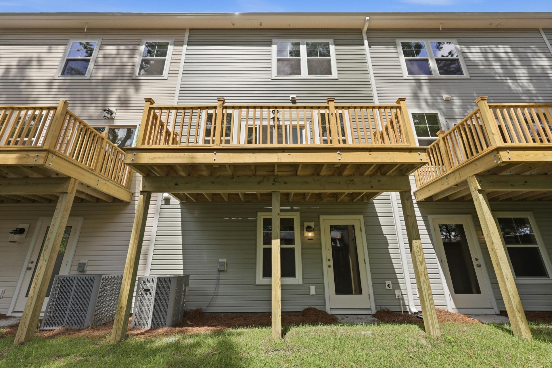 132 Fernbank Court Photo 28
