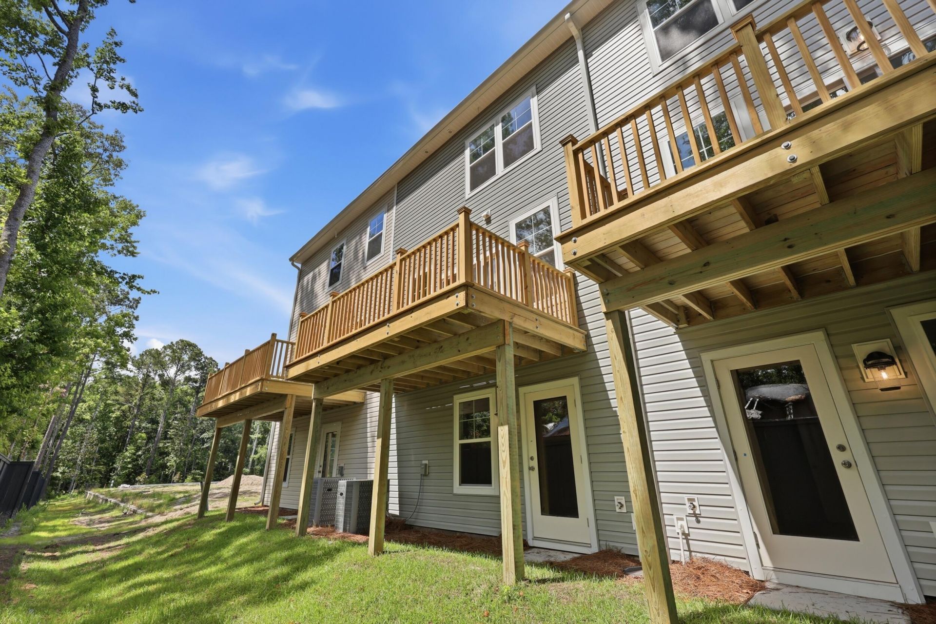132 Fernbank Court Photo 29