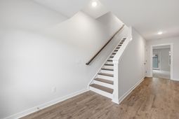 132 Fernbank Court photo 4