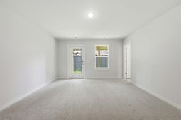 132 Fernbank Court photo 4
