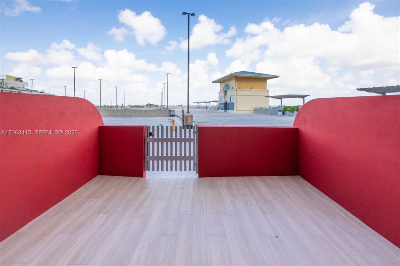 90 NE 32nd St, Unit 516, Miami, FL 33137 Photo