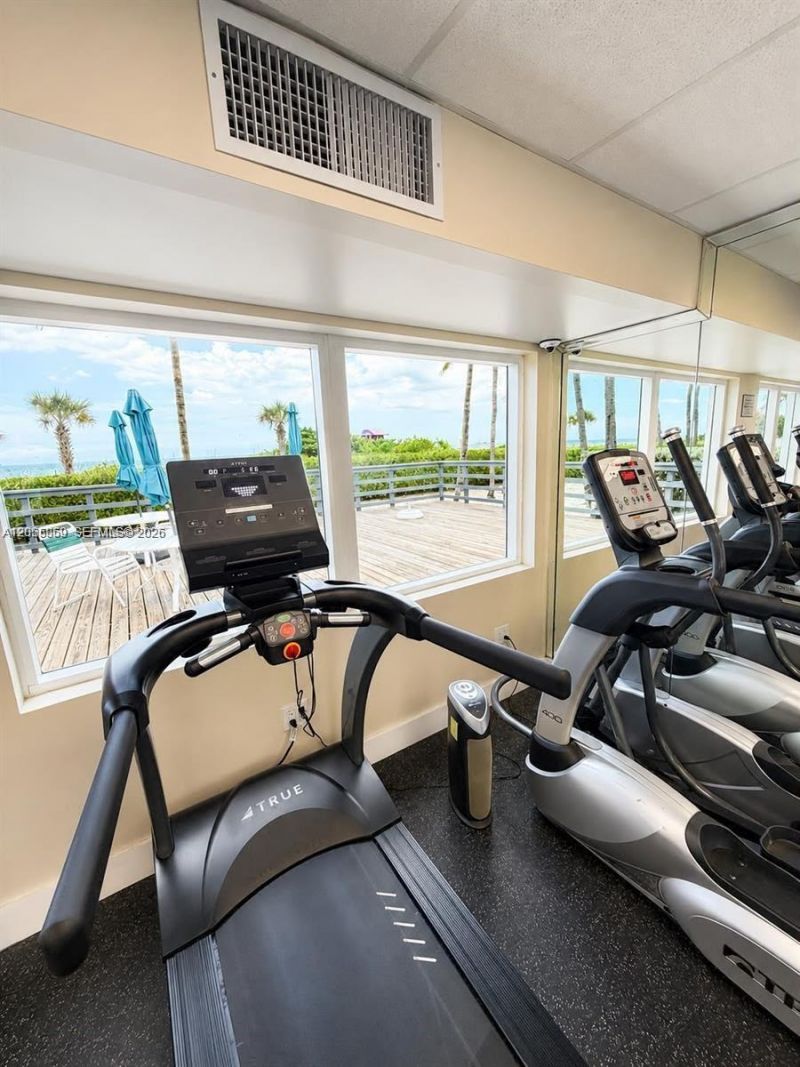 5005 Collins Ave, Unit 616, Miami Beach, FL 33140 Photo