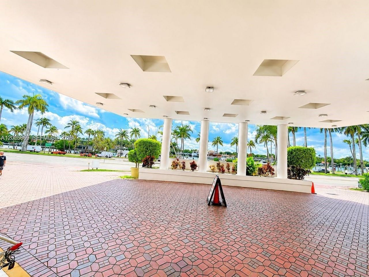 5005 Collins Ave, Unit 616, Miami Beach, FL 33140 Photo