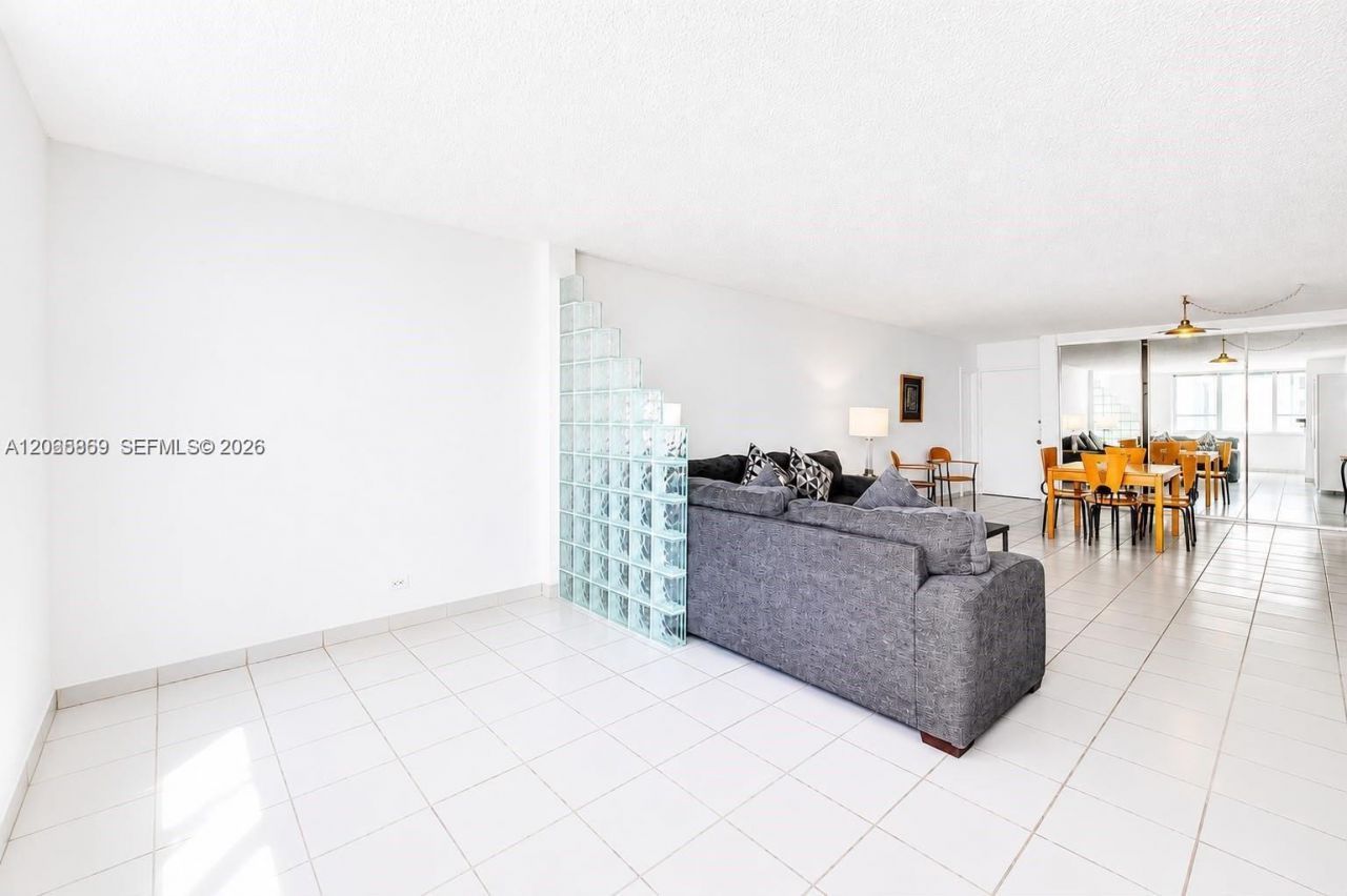 5005 Collins Ave, Unit 616, Miami Beach, FL 33140 Photo