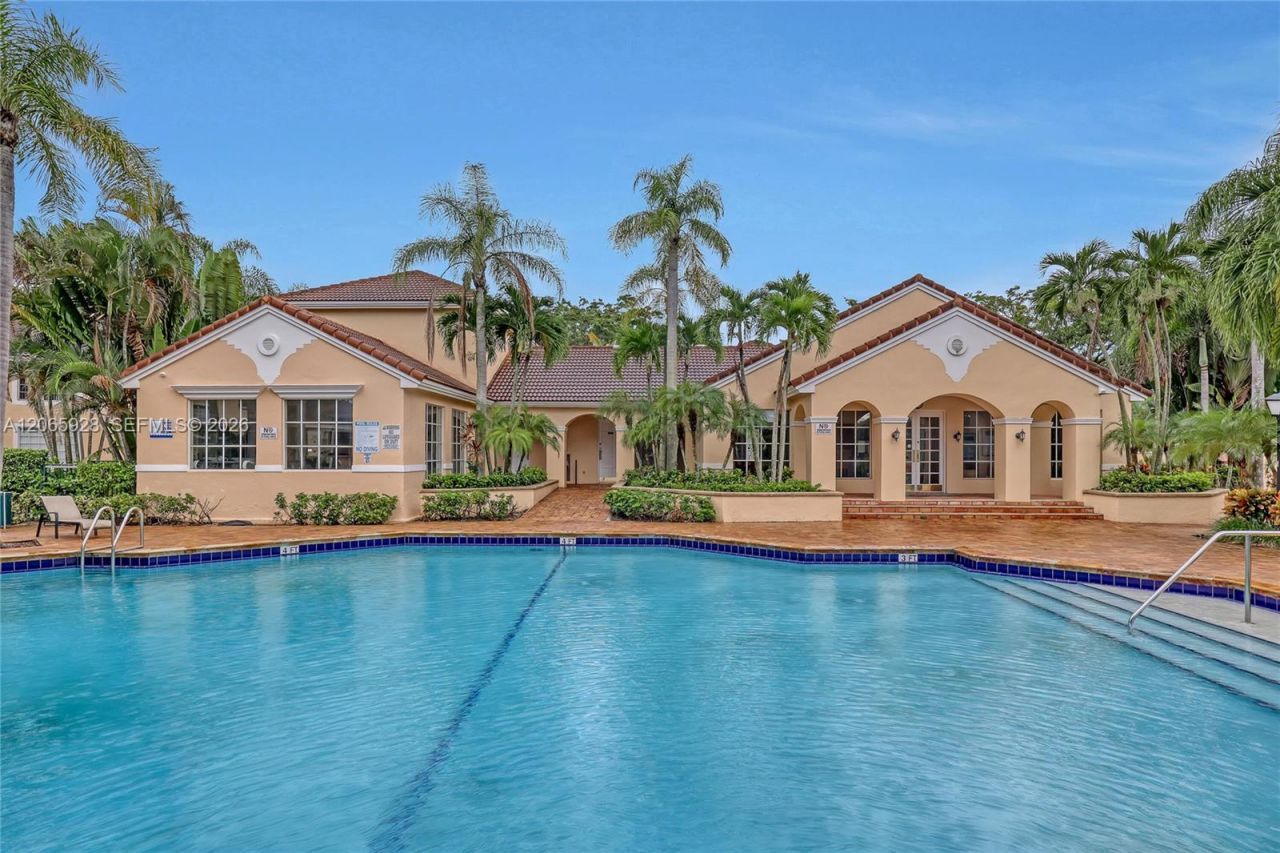 1749 Village Blvd , Unit 304, West Palm Beach, FL 33409 Photo