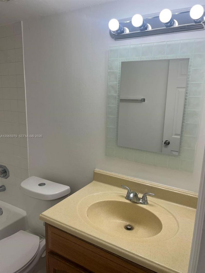 3399 Foxcroft Rd , Unit 114, Miramar, FL 33025 Photo