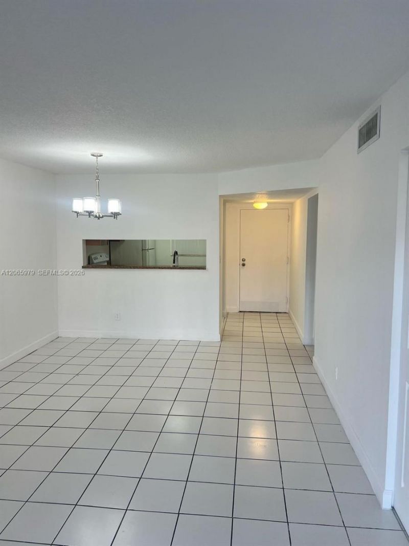 3399 Foxcroft Rd , Unit 114, Miramar, FL 33025 Photo
