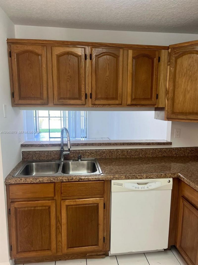 3399 Foxcroft Rd , Unit 114, Miramar, FL 33025 Photo