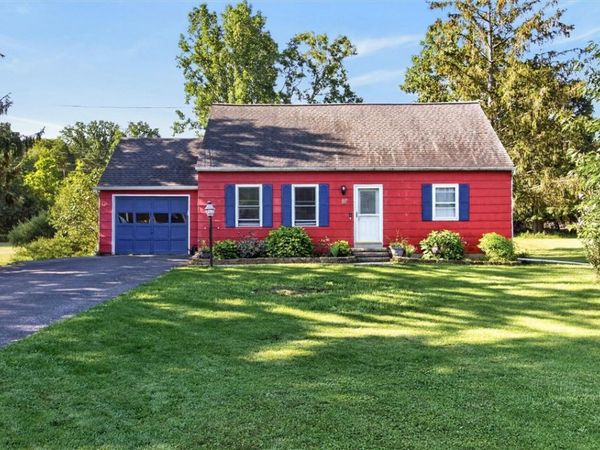 17 Karenlee Drive , Rochester, NY 14618