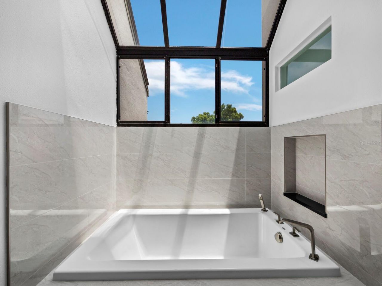 1906 Harbourside Drive, Unit 304, Longboat Key, FL 34228 Photo