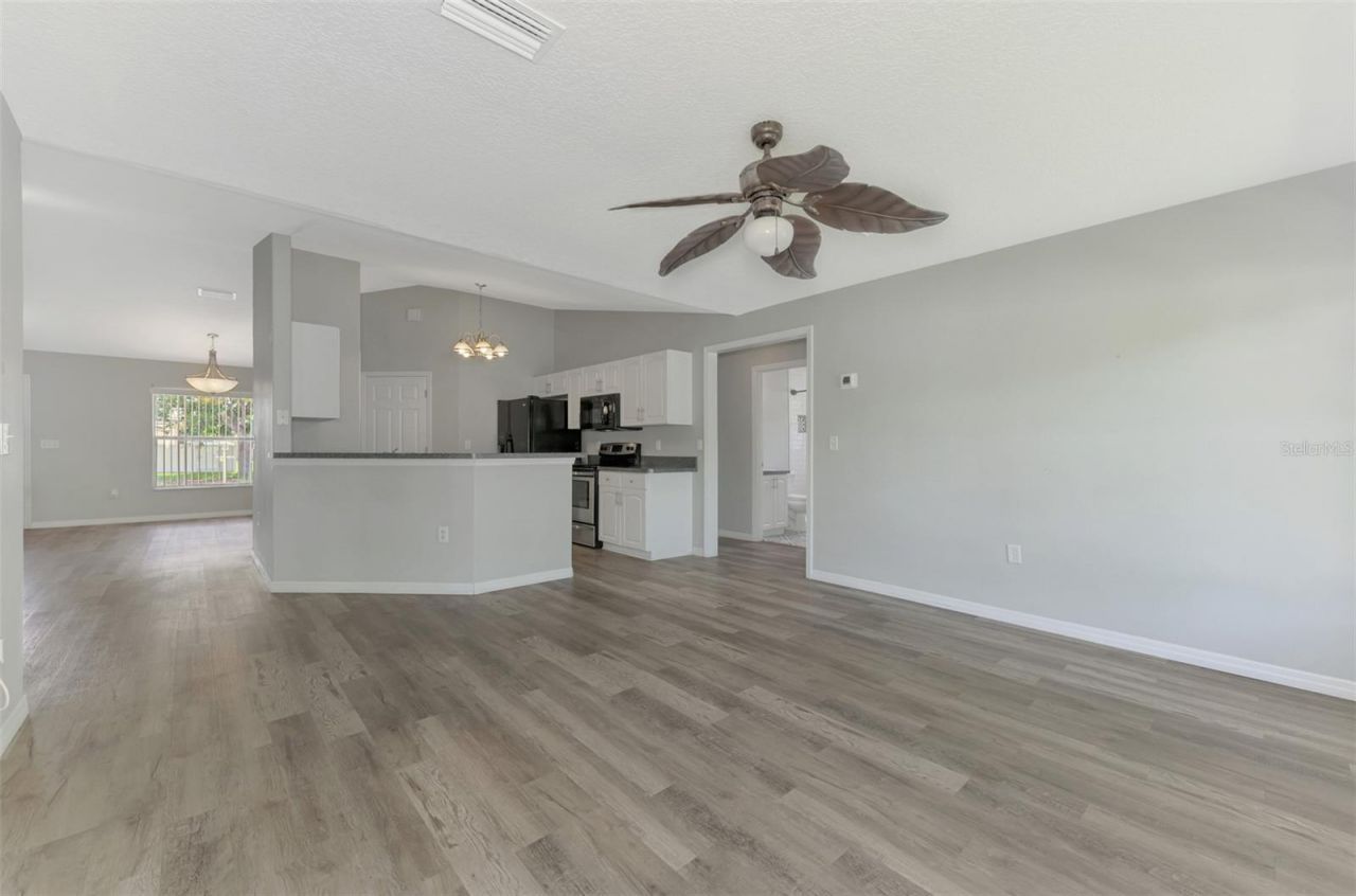 9311 27th Avenue E, Palmetto, FL 34221 Photo