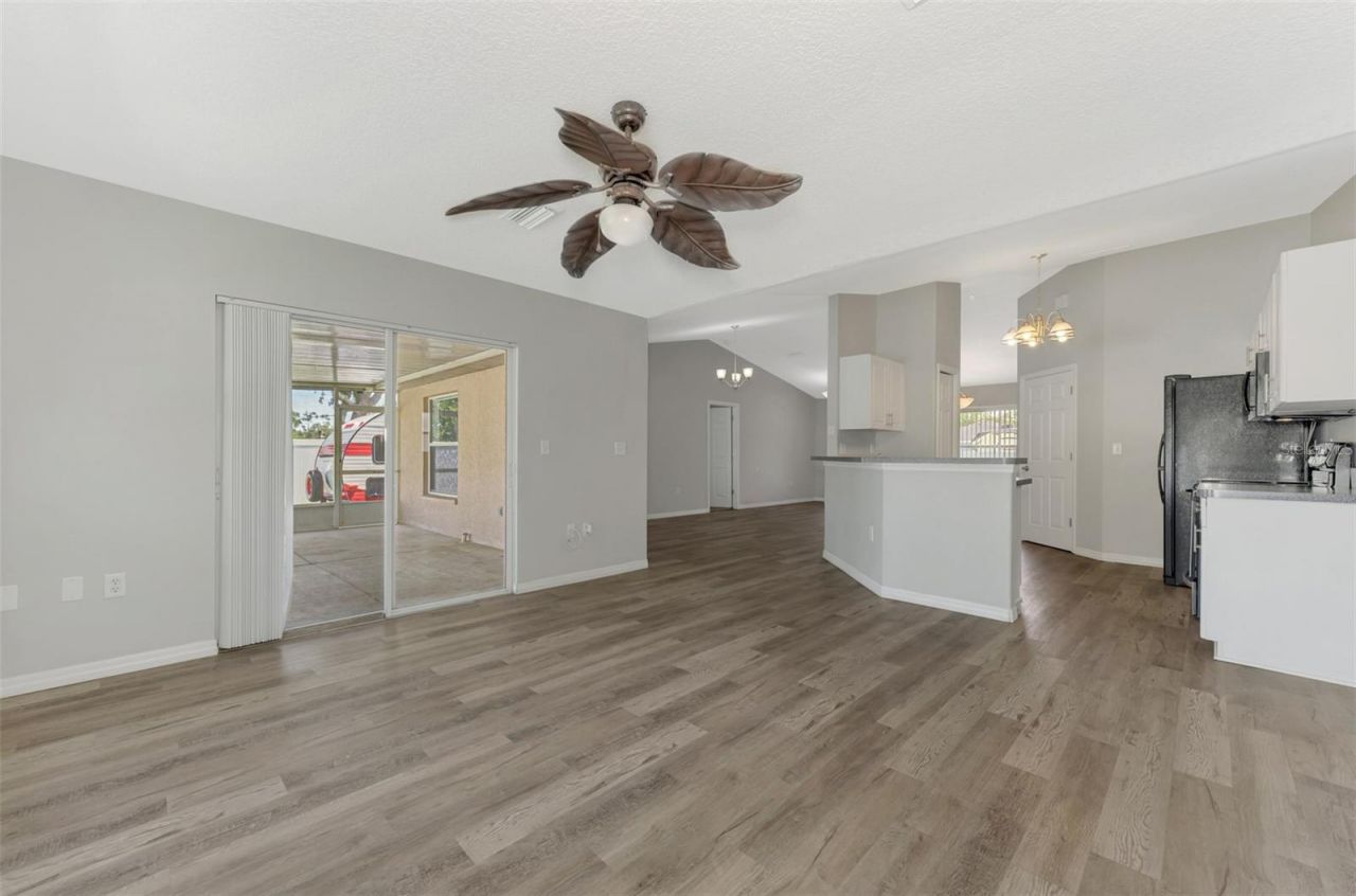 9311 27th Avenue E, Palmetto, FL 34221 Photo