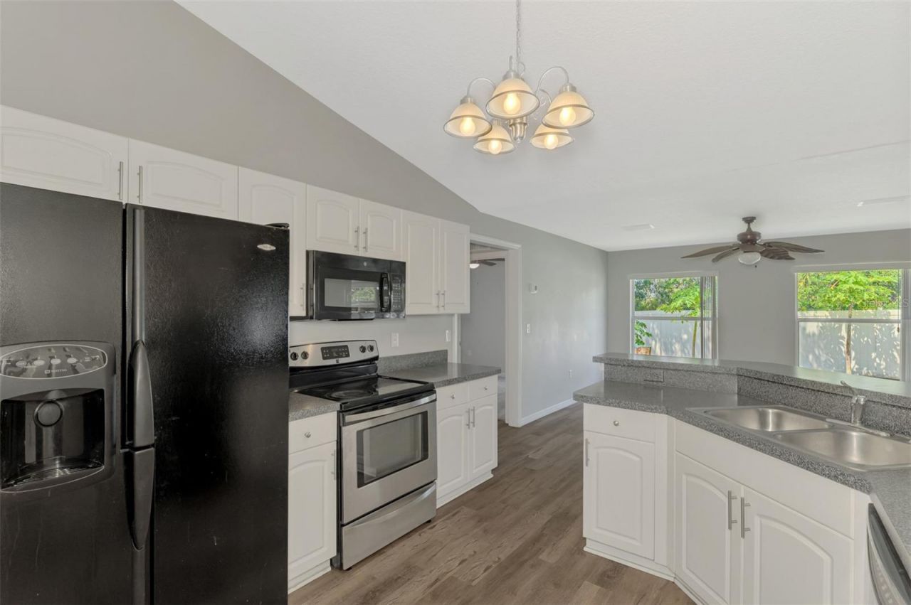 9311 27th Avenue E, Palmetto, FL 34221 Photo