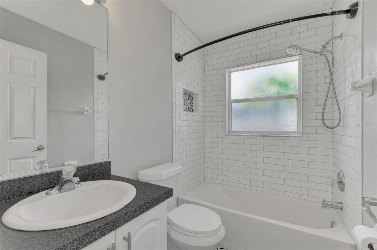 9311 27th Avenue E, Palmetto, FL 34221 Photo
