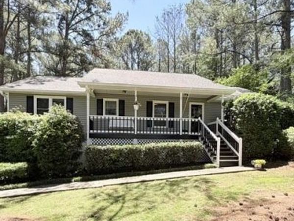 15 Briarwood Lane, Newnan, GA 30265