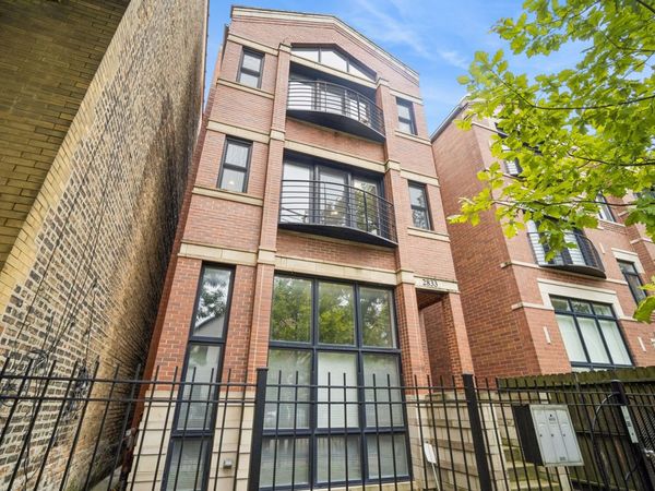 2833 W Lyndale Street , Unit 2, Chicago, IL 60647