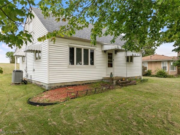 560 Hill Street , Rayland, OH 43948