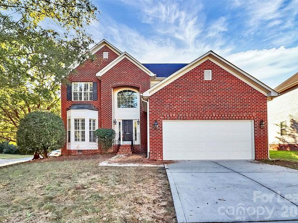 9101 Dartington Lane , Waxhaw, NC 28173