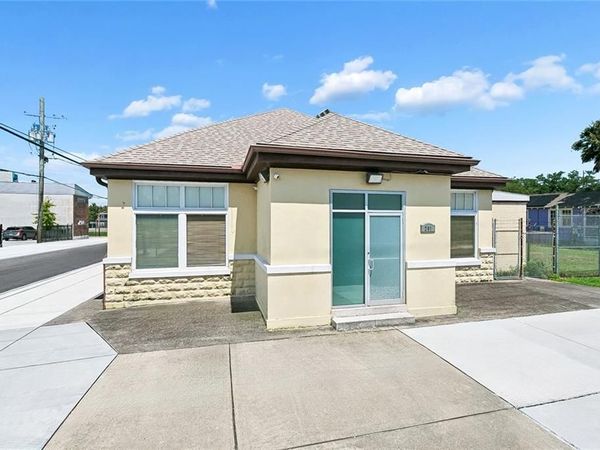 201 N ROCHEBLAVE Street , New Orleans, LA 70119