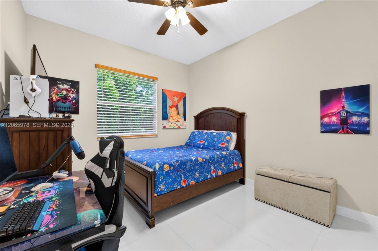 12617 NW 23rd St, Pembroke Pines, FL 33028 Photo