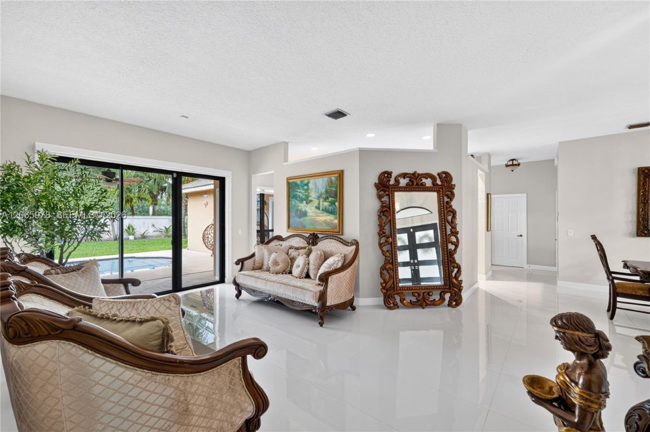 12617 NW 23rd St, Pembroke Pines, FL 33028 Photo