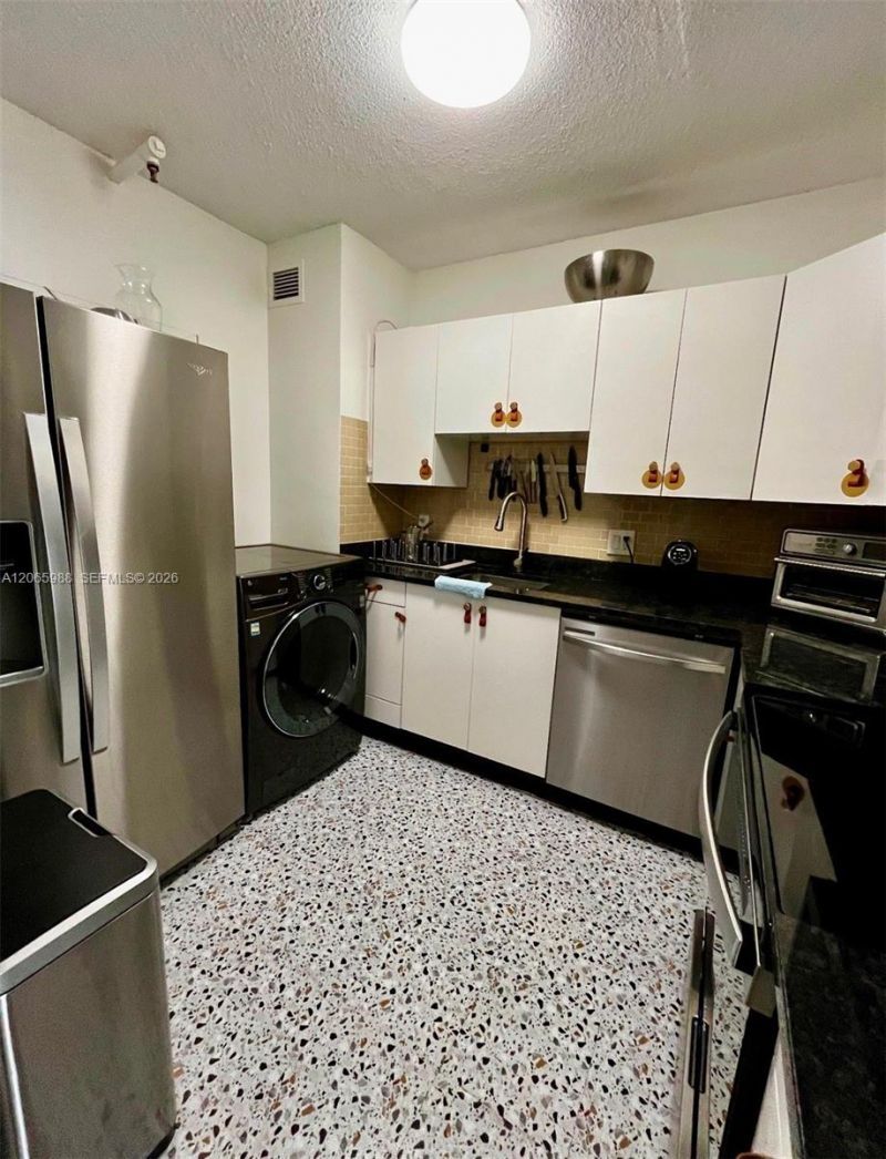900 Bay Dr, Unit 207, Miami Beach, FL 33141 Photo