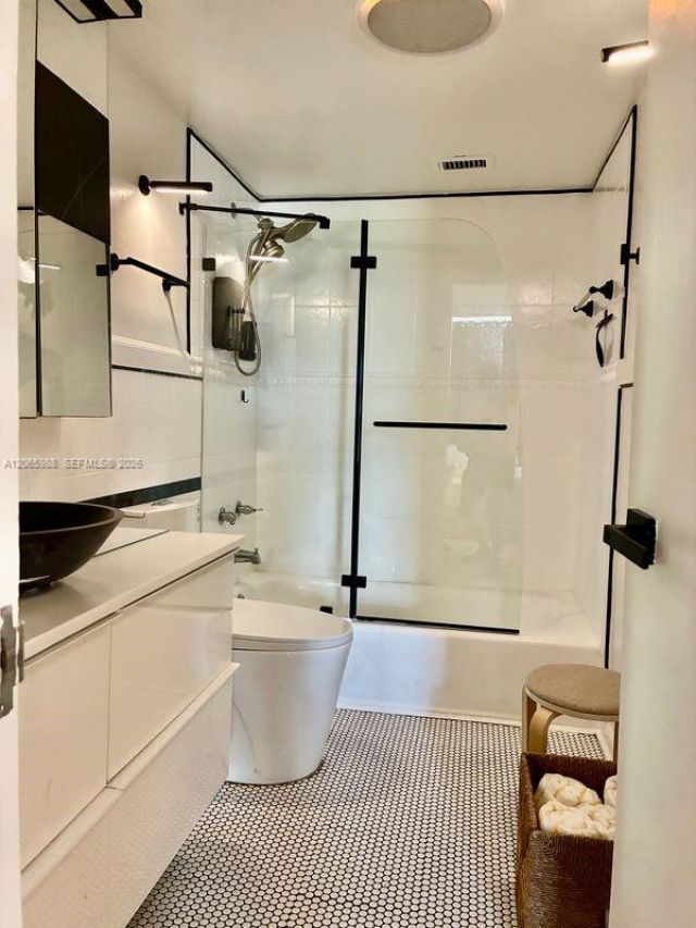 900 Bay Dr, Unit 207, Miami Beach, FL 33141 Photo