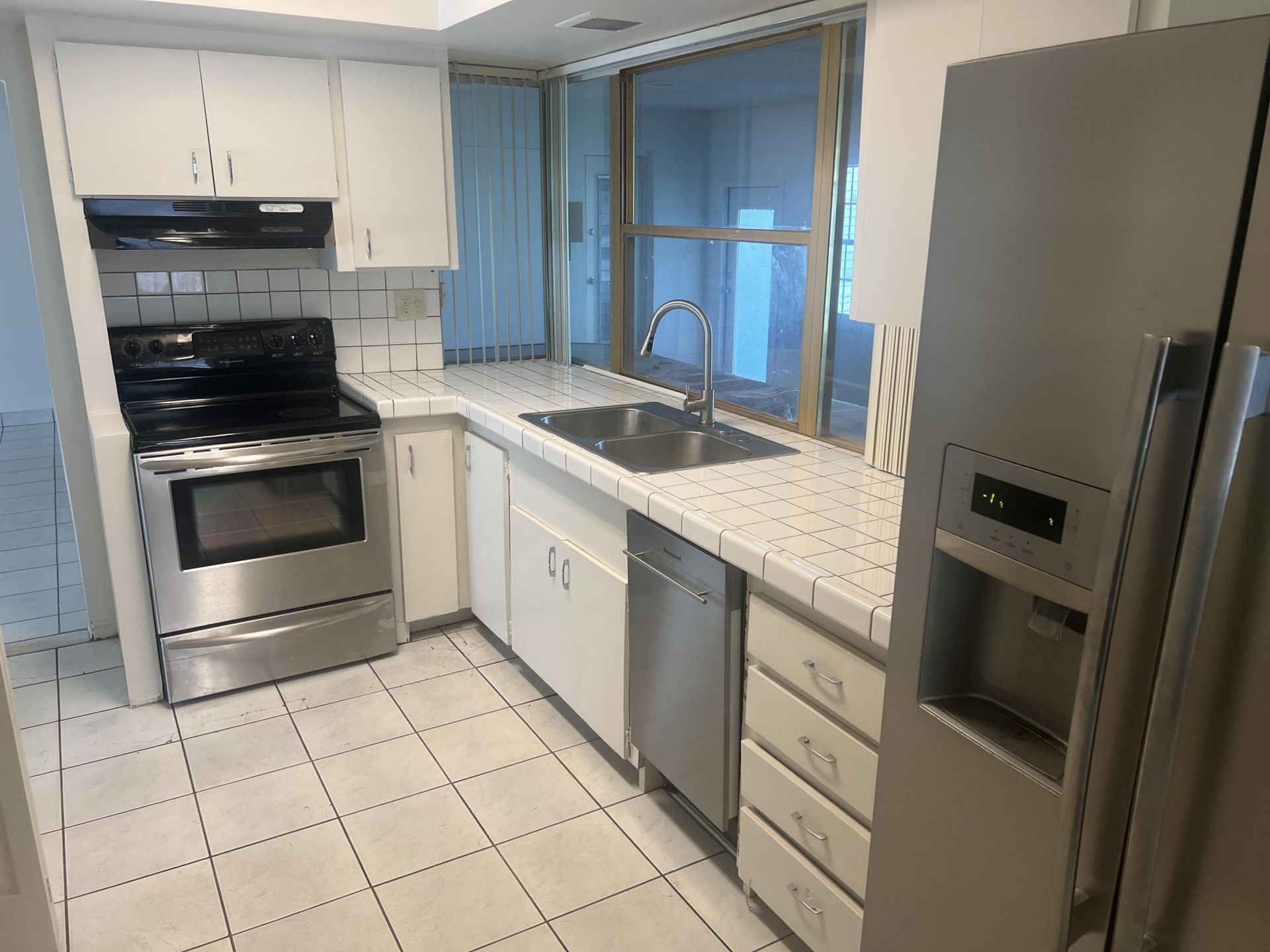4004 E Shore Road, Miramar, FL 33023 Photo