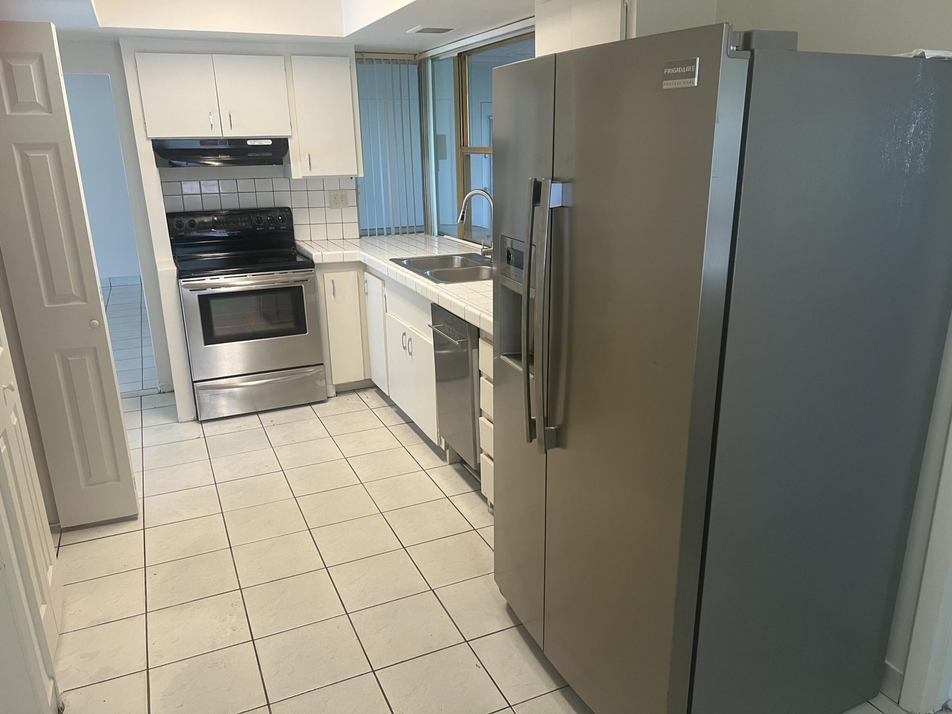 4004 E Shore Road, Miramar, FL 33023 Photo
