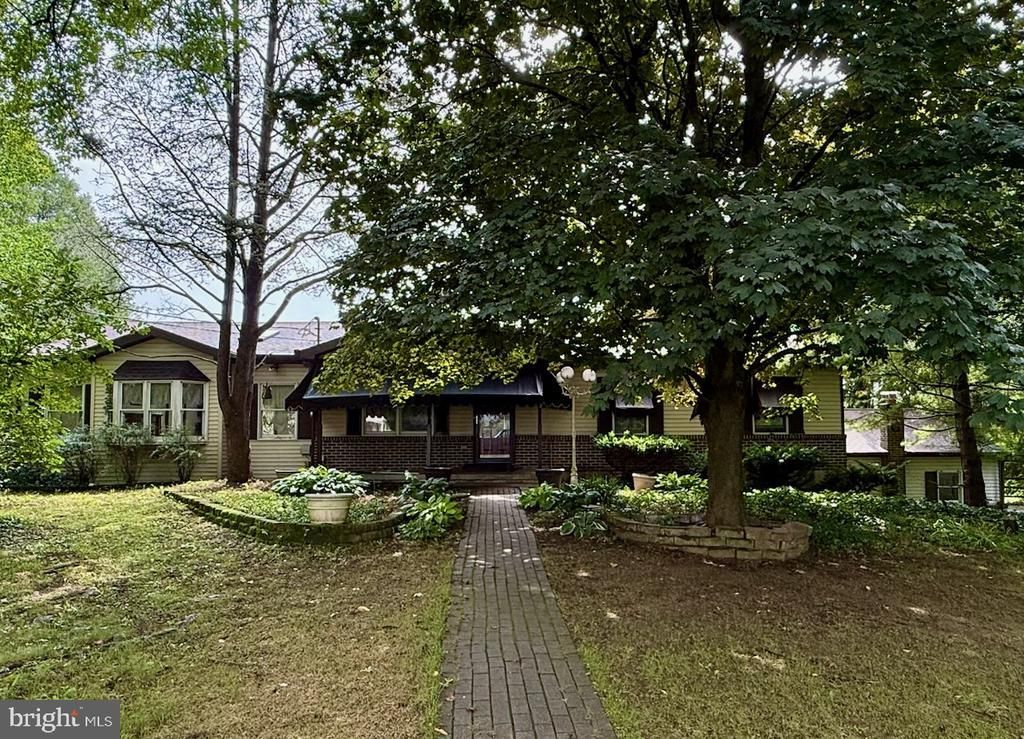 292 MINE ROAD, FLEETWOOD, PA 19522