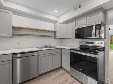 220 Elizabeth Street, Unit Apt E4, Chapel Hill, NC 27514