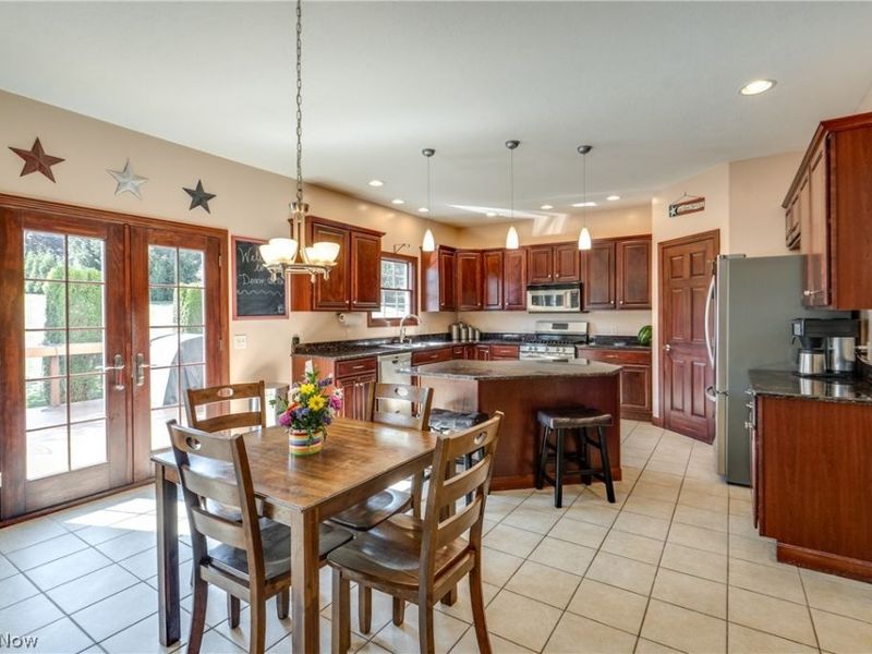 8493 Deacon Avenue NW, North Canton, OH 44720 Photo 13