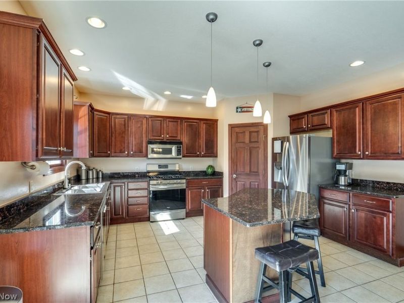 8493 Deacon Avenue NW, North Canton, OH 44720 Photo 17