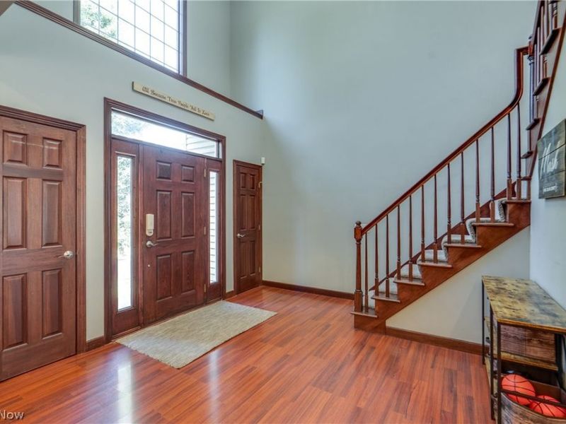 8493 Deacon Avenue NW, North Canton, OH 44720 Photo 3