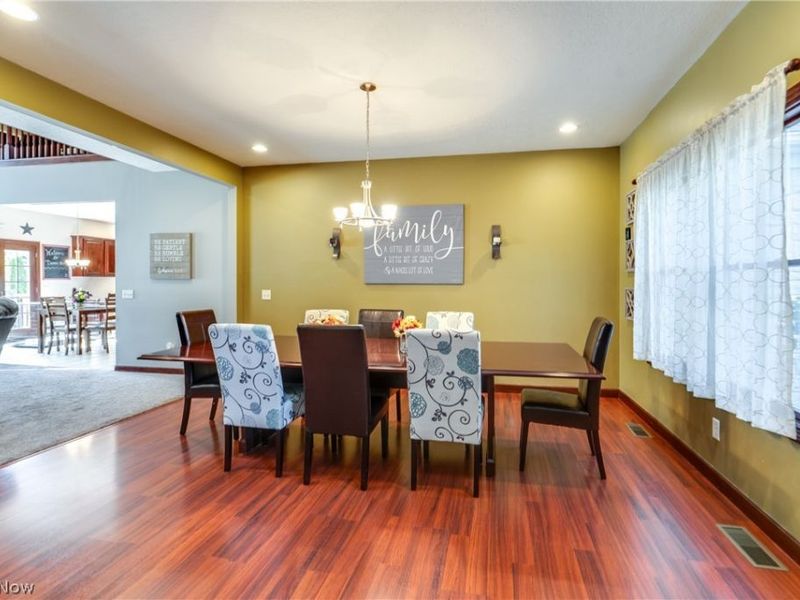 8493 Deacon Avenue NW, North Canton, OH 44720 Photo 4