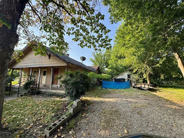 1201 Market Street W, Honey Grove, TX 75446