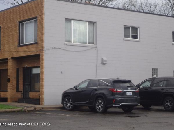 827 W Saginaw Street, Lansing, MI 48915