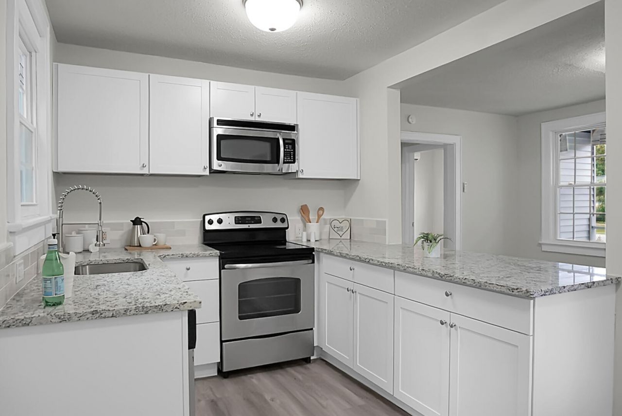 2601 S Allen Drive Photo 5