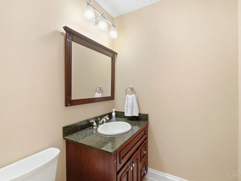 1080 Heathshire Drive, Centerville, OH 45459 Photo 34