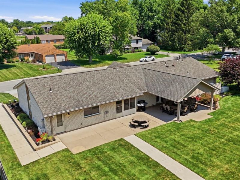 1080 Heathshire Drive, Centerville, OH 45459 Photo 8