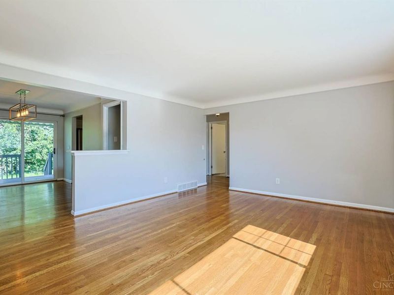 7833 Spirea Drive, Sycamore Township, OH 45236 Photo 9