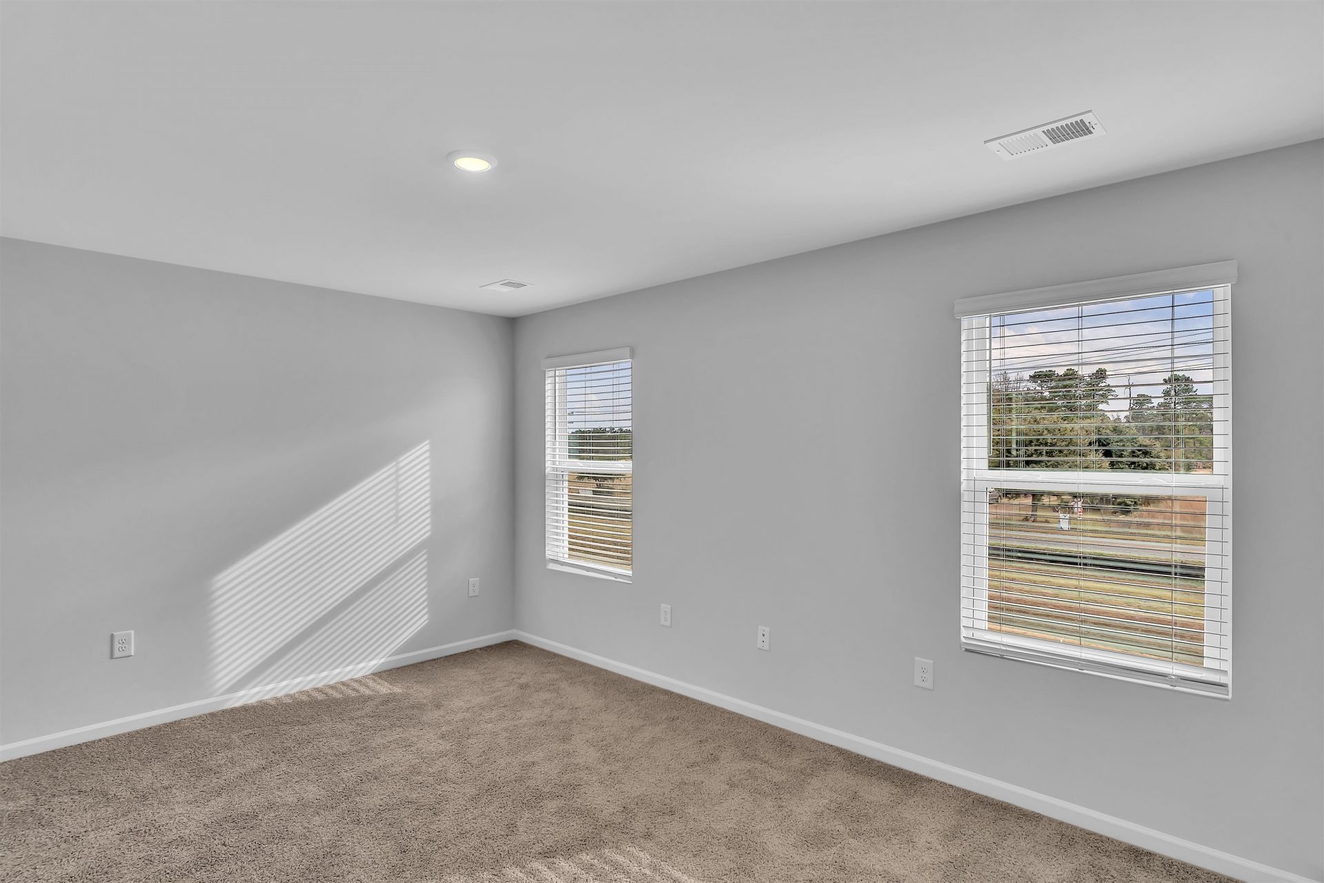 947 Caswell Dr. Photo 16