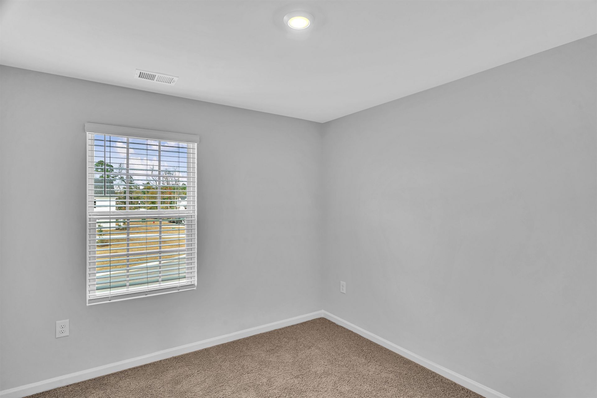 947 Caswell Dr. Photo 26