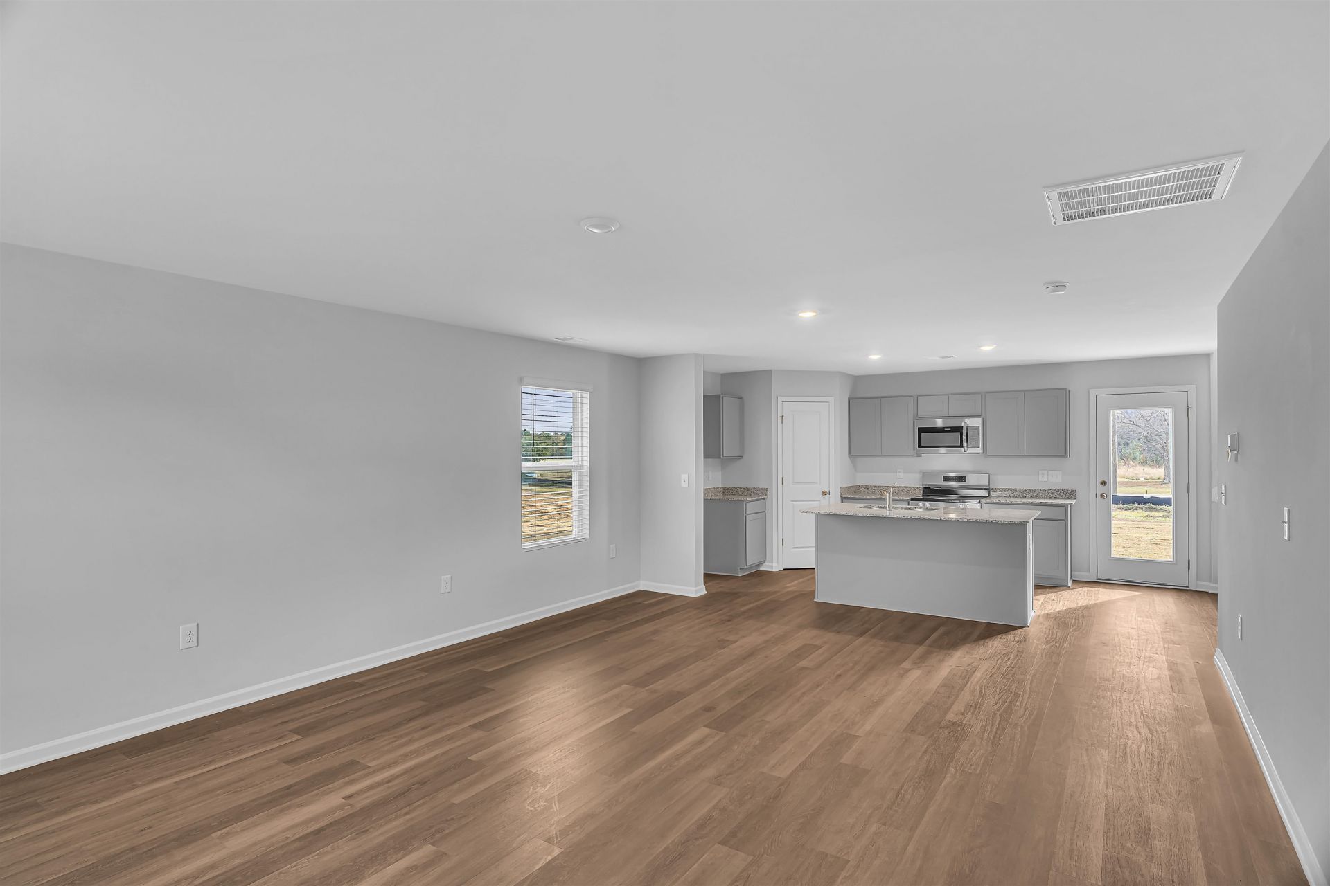 947 Caswell Dr. Photo 6