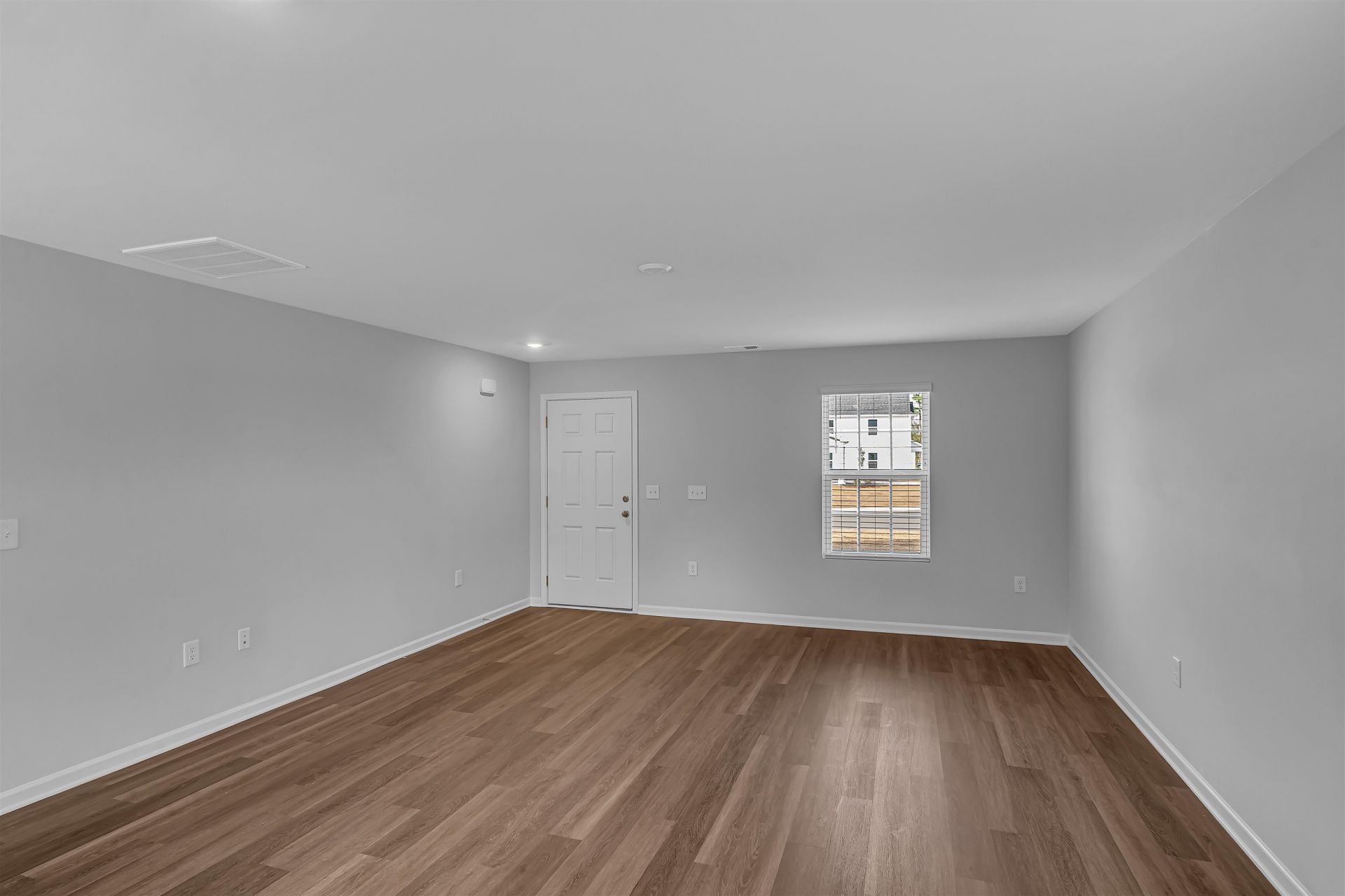 947 Caswell Dr. Photo 8