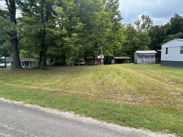 4346 Deer Creek Rd , Linden, TN 37096