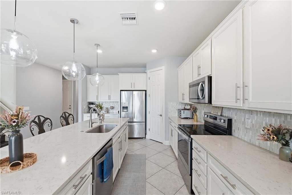 2133 Clementine St, Naples, FL 34120 Photo