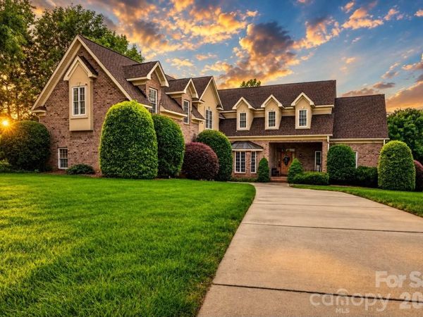 2027 Meadow Run Drive , Matthews, NC 28104