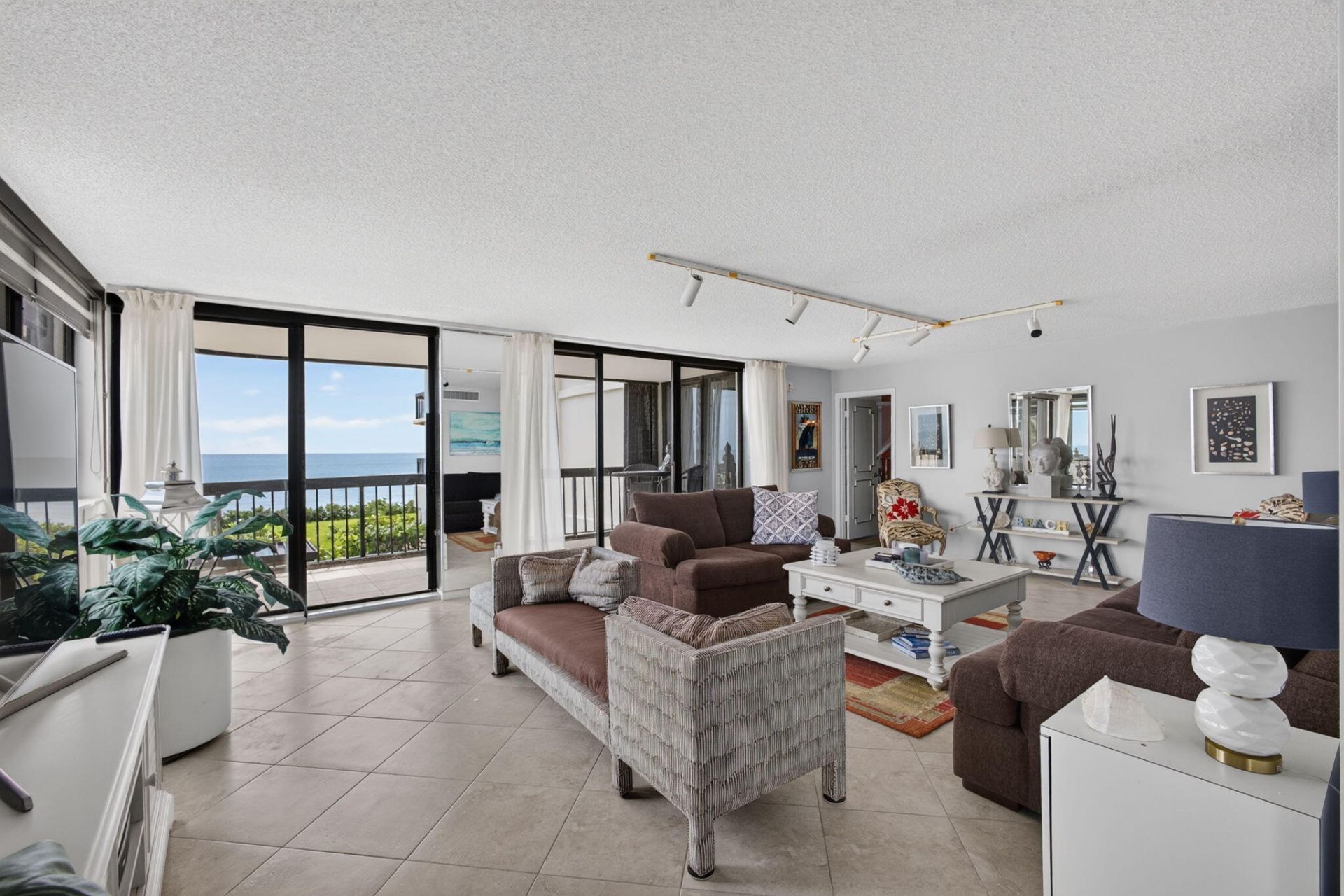 5380 N Ocean Drive, Unit 2e, Riviera Beach, FL 33404 Photo